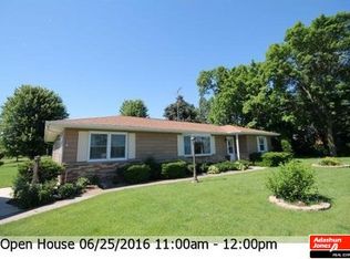 2711 Fisk Ave, Oshkosh, WI 54902