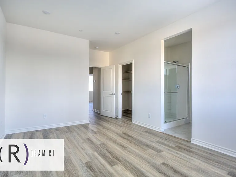 11454 Artesia Blvd — Photo 23