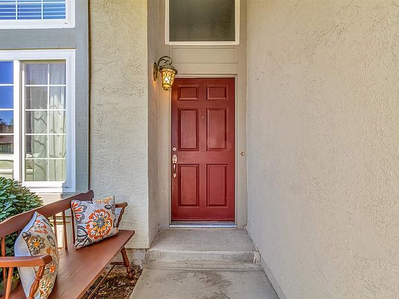 3rd image of 1047 Village Oaks Dr