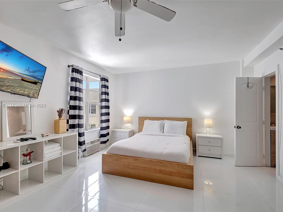 1st image of 3030 Collins Ave APT 3D