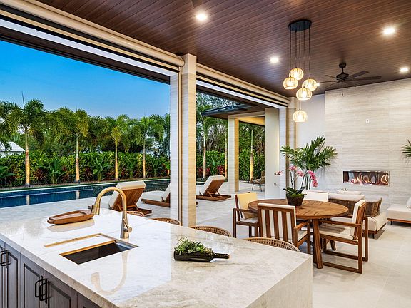 4th image of 247 Seville Road