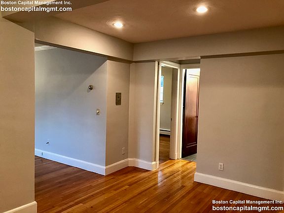 5th image of 8 Mount Ida St APT 6