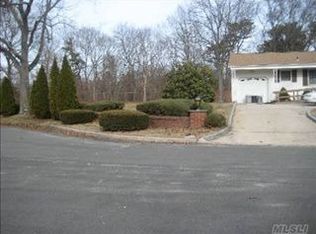 23 Marta Rd, Centereach, NY 11720