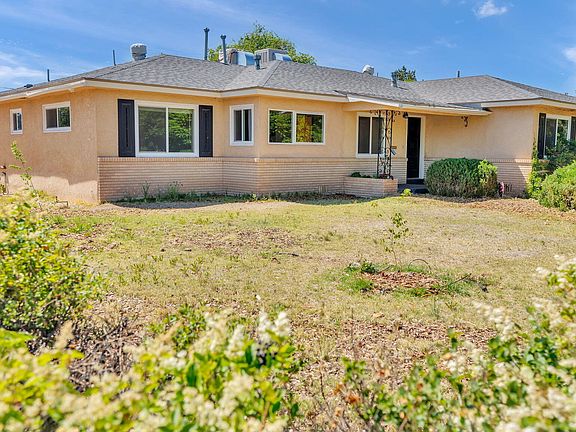 2nd image of 1401 Cardenas Dr NE