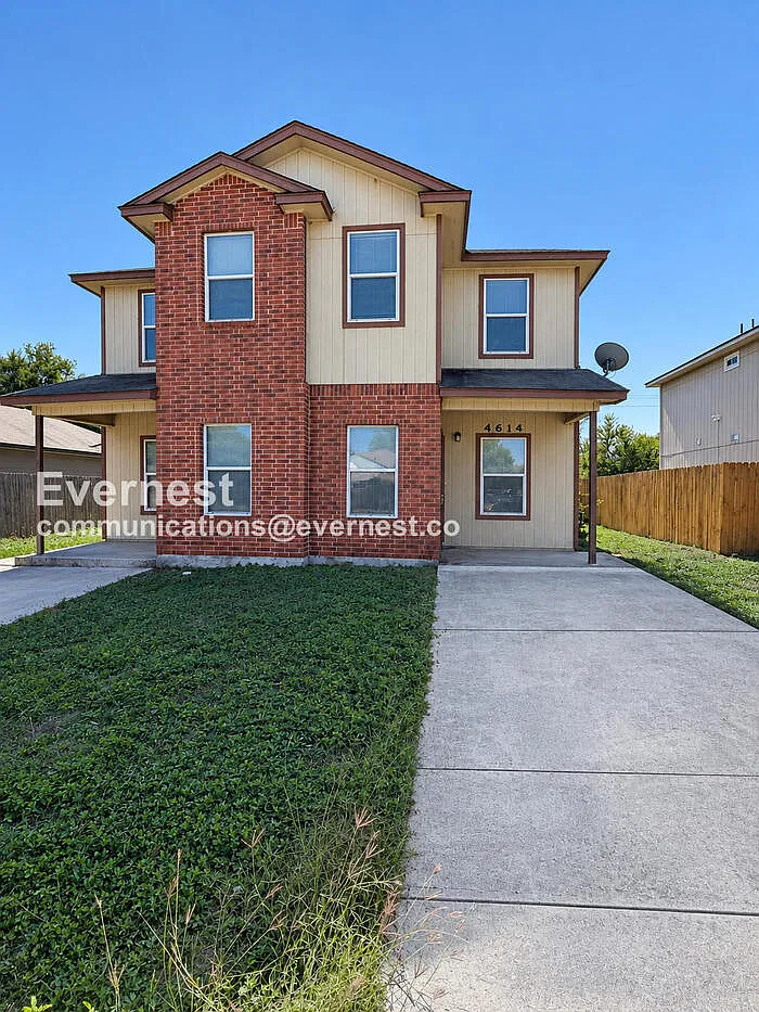 2 bed, 1.5 bath, 1104 sqft, $1,025 — Photo 1