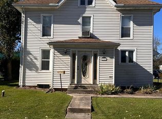 35 Woodlawn Ave, Milroy, PA 17063