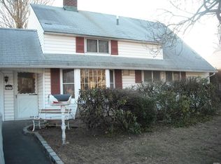 267 Elm Dr S, Levittown, NY 11756