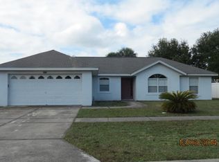 3821 Meadow Green Dr, Tavares, FL 32778