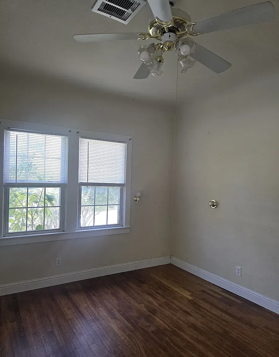 2164 Waldon St — Photo 3