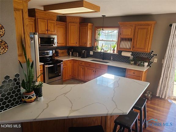 5th image of 106 Genson Dr