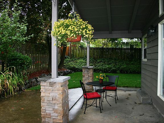 Covered Patio & Large Fenced Yard