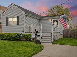 10 Oregon Ave, Middletown, NJ 07748