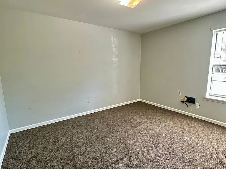 601 Bertig St — Photo 24