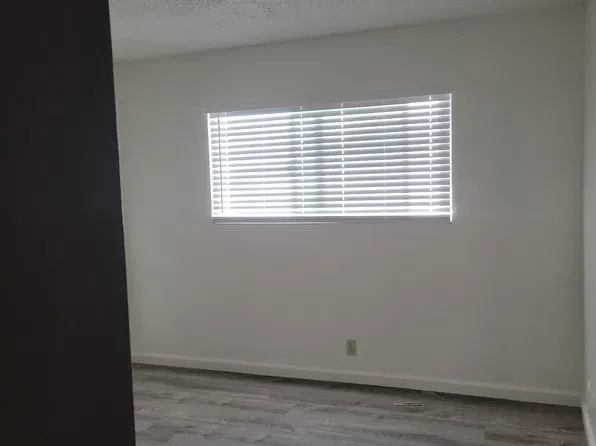311 E 98th St #5, Inglewood, CA 90301