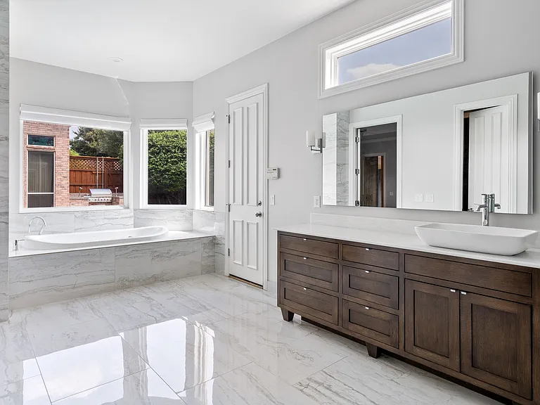 3705 Country Oak Ct — Photo 17