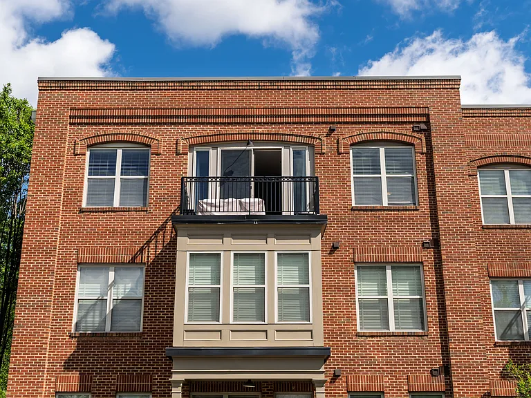 936 Perry St #302 — Photo 21