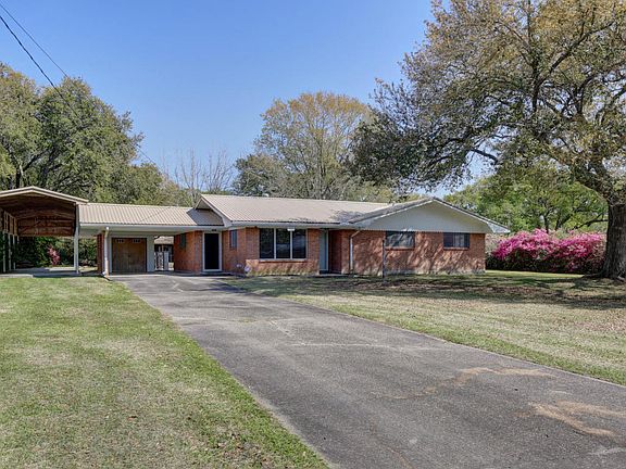 2nd image of 110 Canal Dr