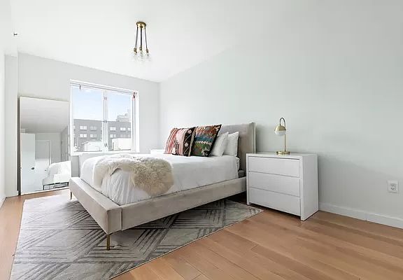 4th image of 545 Washington Ave APT 606