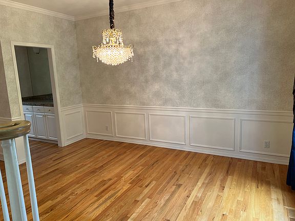 4th image of 21723 NE 203rd St