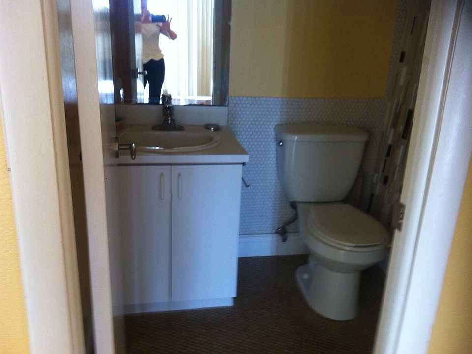 1st image of 2903 N Miami Beach Blvd #705