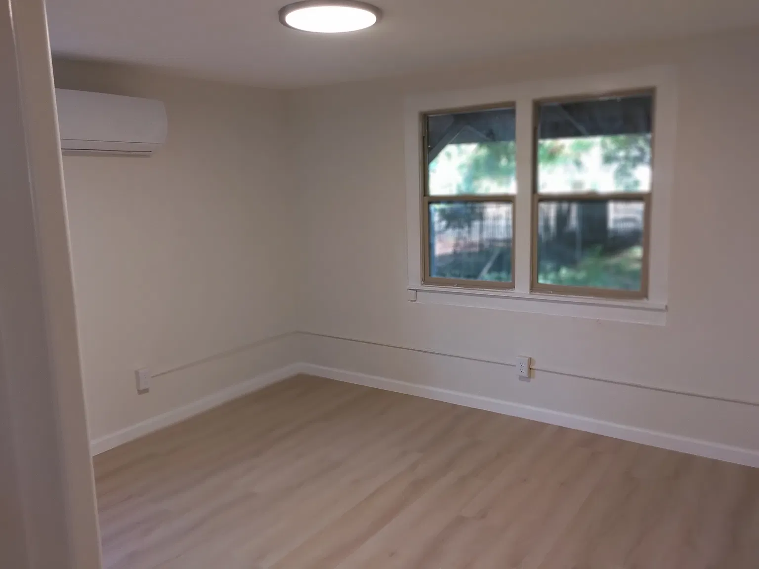 2 bed, 1005 sqft, $1,750 — Photo 4