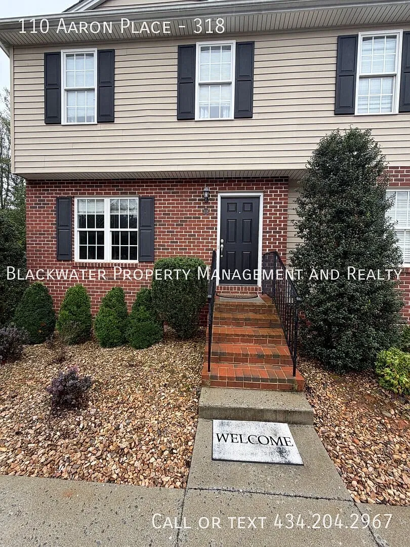 Spacious 3 Bedroom Townhouse minutes to Liberty University — Photo 1