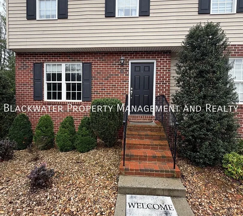 110 Aaron Pl #318