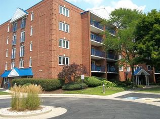 6755 N Milwaukee Ave APT 206, Niles, IL 60714