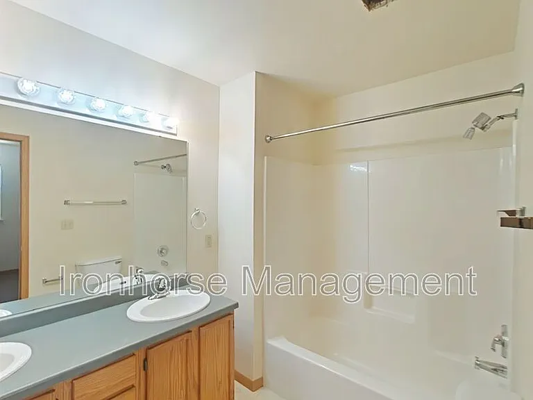 2460 Wheeler Dr #A — Photo 15