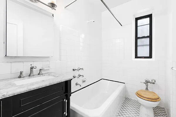 Rented by Compass | media 21