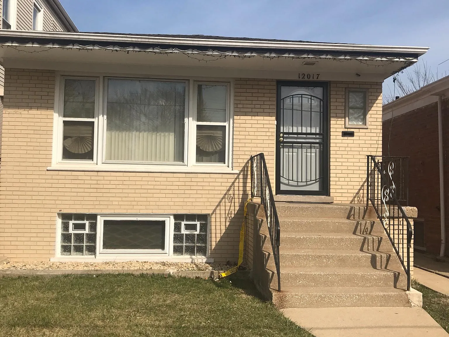 4 bed, 1134 sqft, $2,100 — Photo 1