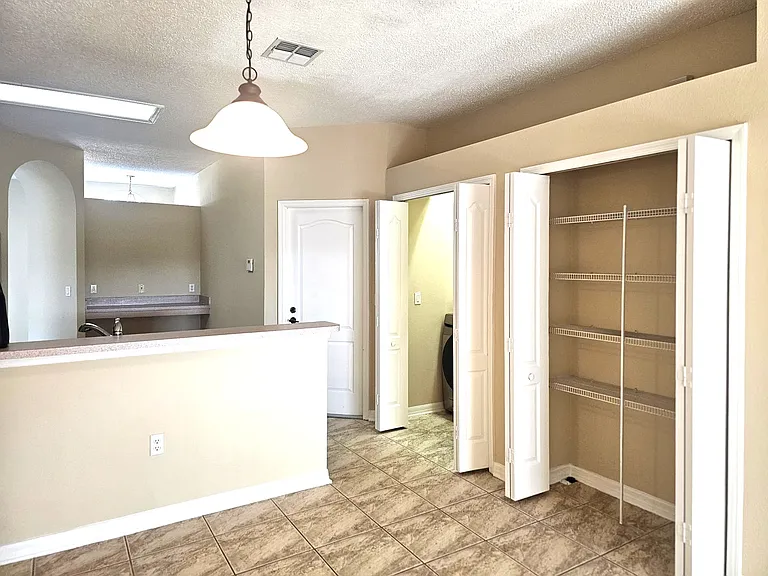 9935 Shadow Creek Dr — Photo 9