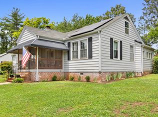 102 North St, Taylors, SC 29687