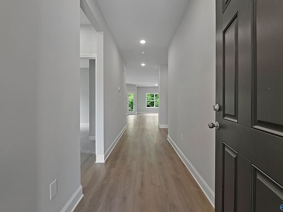 5th image of 158 River Pointe Dr
