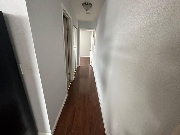 4th image of 20691 Marion St