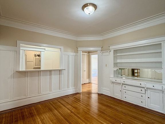 2nd image of 1441 Larkin St #2