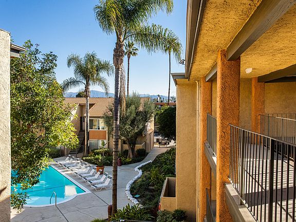 4th image of 15425 Sherman Way APT 321