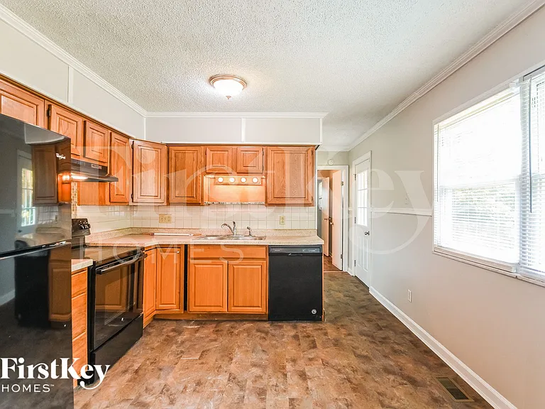 1240 N Ridgeview Dr — Photo 8
