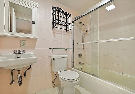 5th image of 329 Broome St APT 3R