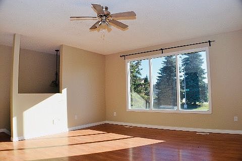 4th image of 3816 26th Ave NW