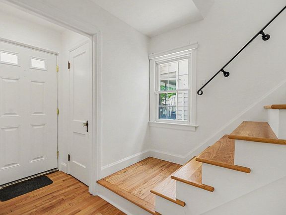 5th image of 22515 Gregory St