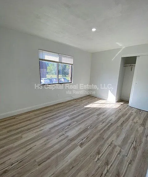 11-17 Kensington Heights — Photo 30