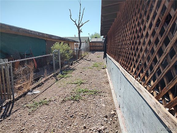 5th image of 620 Holly Street