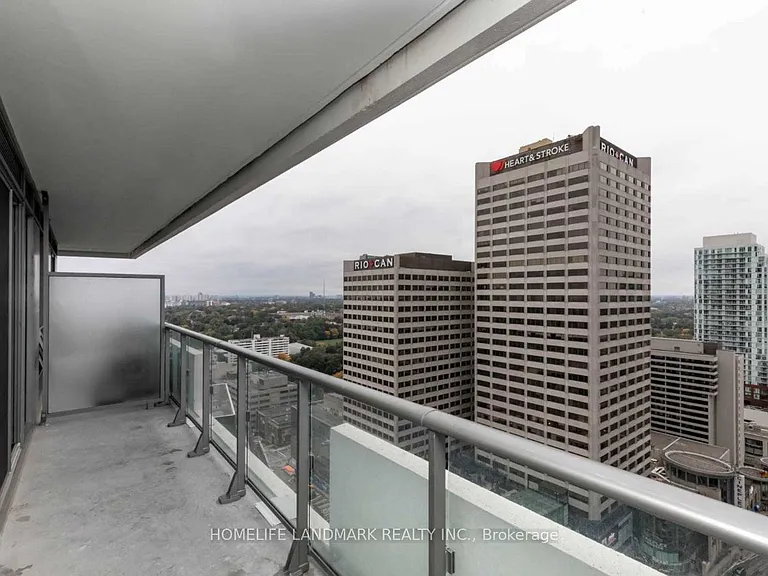 2221 Yonge St #2510 — Photo 21