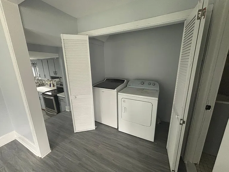 928 & 930 Main St #1 — Photo 15