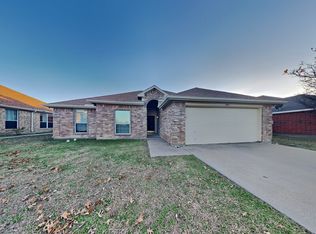 106 Chesterfield Cir, Waxahachie, TX 75165