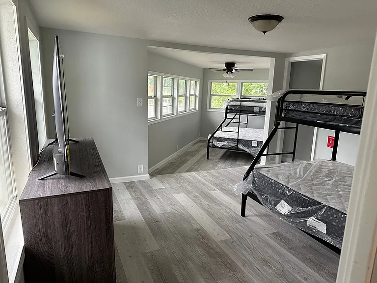 196 Lcr Whiterock — Photo 19