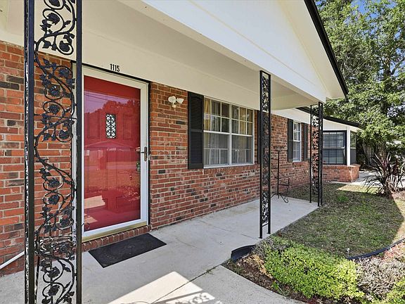 5th image of 1115 Woodland Dr