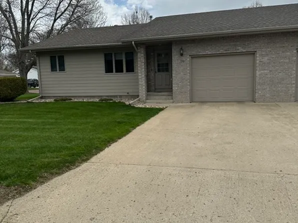 190 7th St NE, Watertown, SD 57201