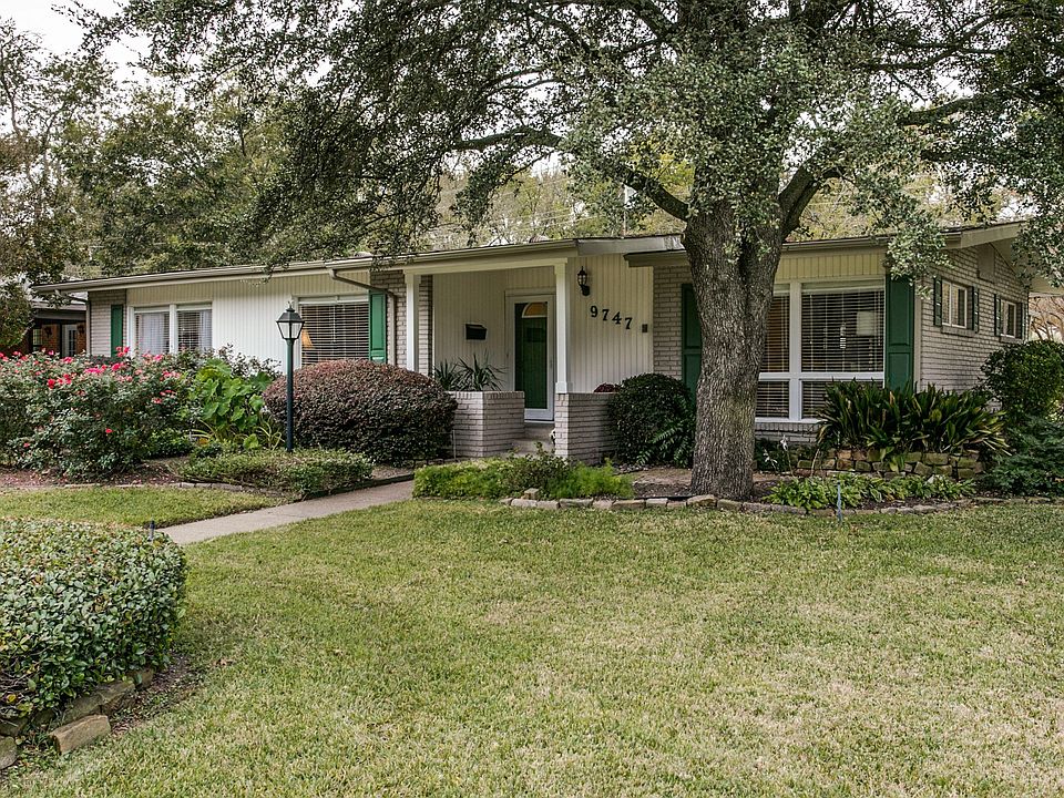 1st image of 9747 E Lake Highlands Dr